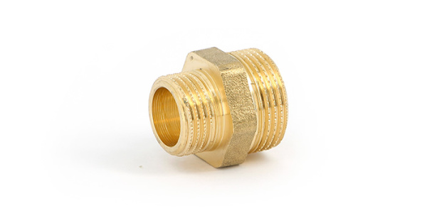 Ниппель 1/2"х1/2" латунь UNI-FITT