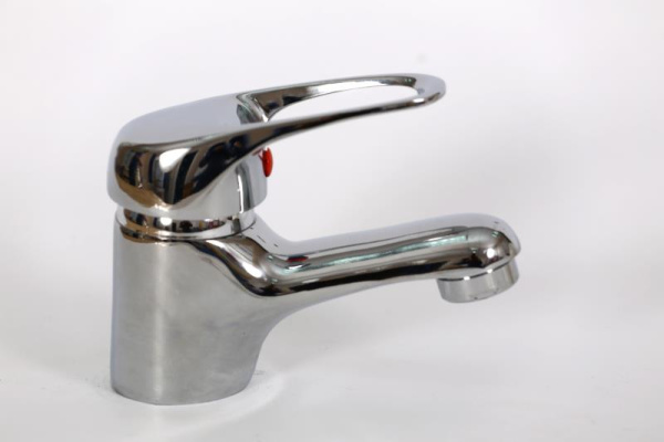 Смеситель для умывальника Капитошка 35 мм