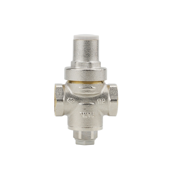 Редуктор давления 3/4" ВВ (с отверстием под радиальный манометр) VARMEGA